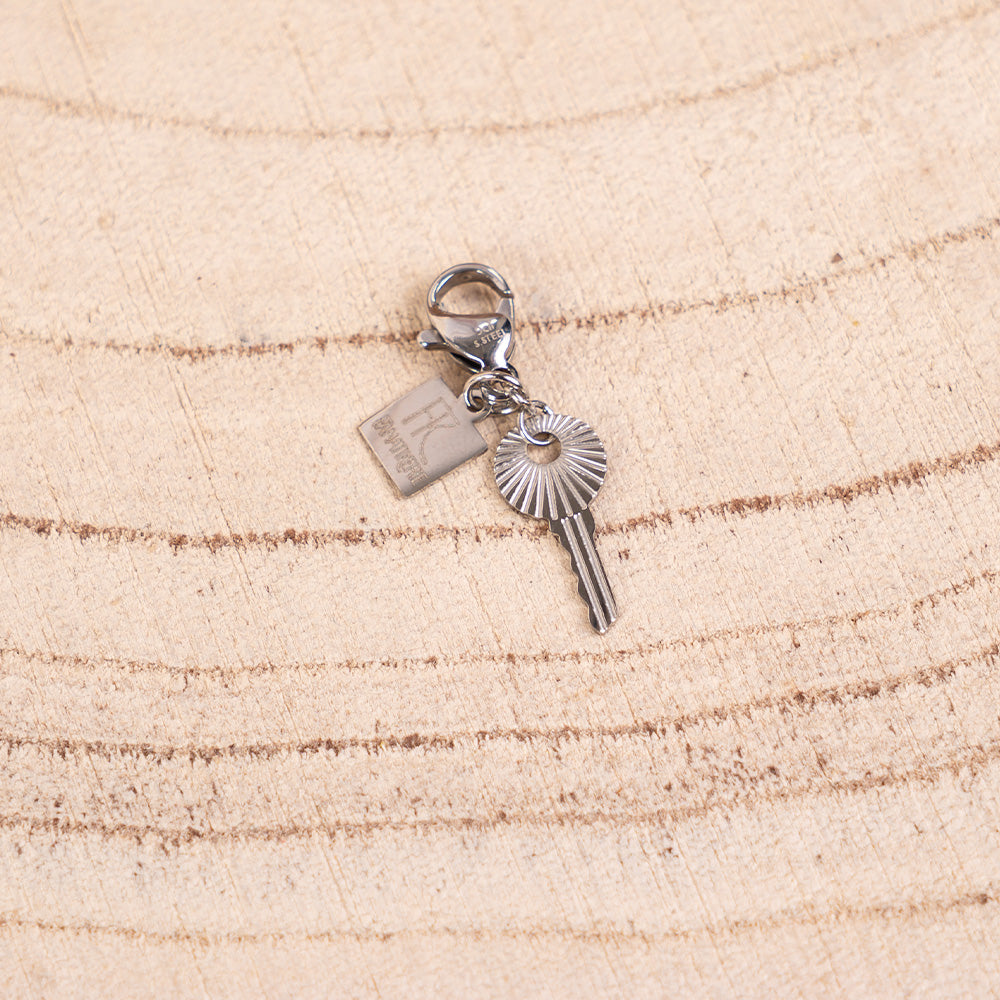 CHARM MINI CHIAVE RIGATA