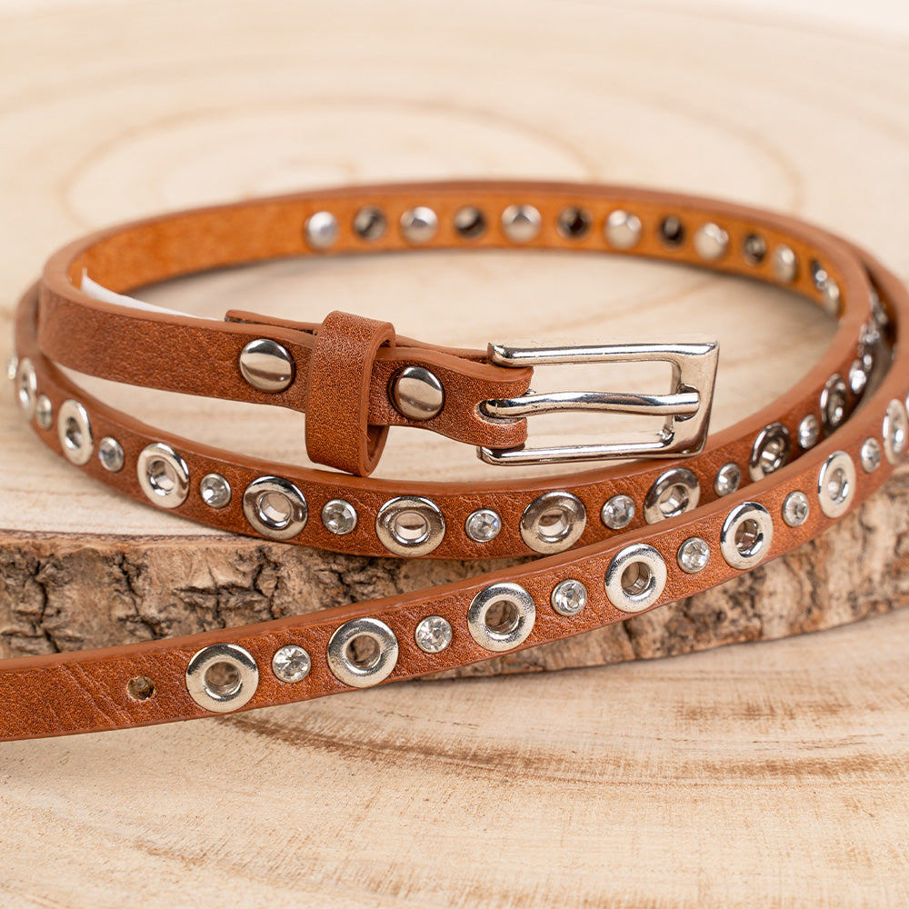 CINTURA FINA CON BORCHIE E STRASS