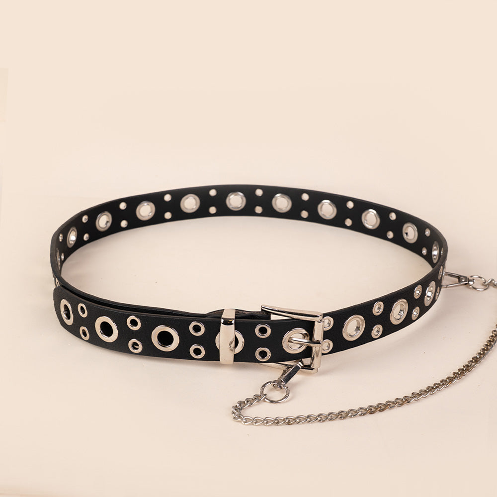 CINTURA CON BORCHIE BUCATE E CATENA PENDENTE