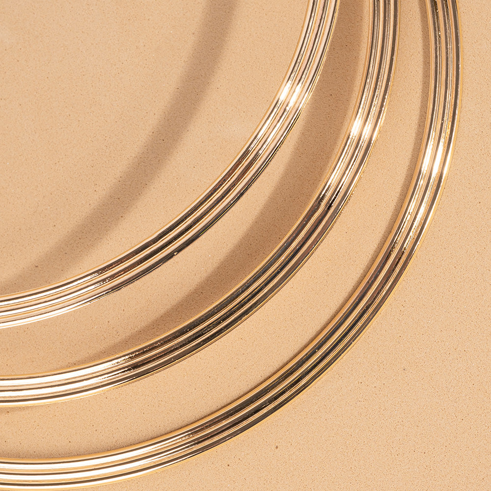 CHOKER NECKLACE WITH THREE RIGID STRANDS