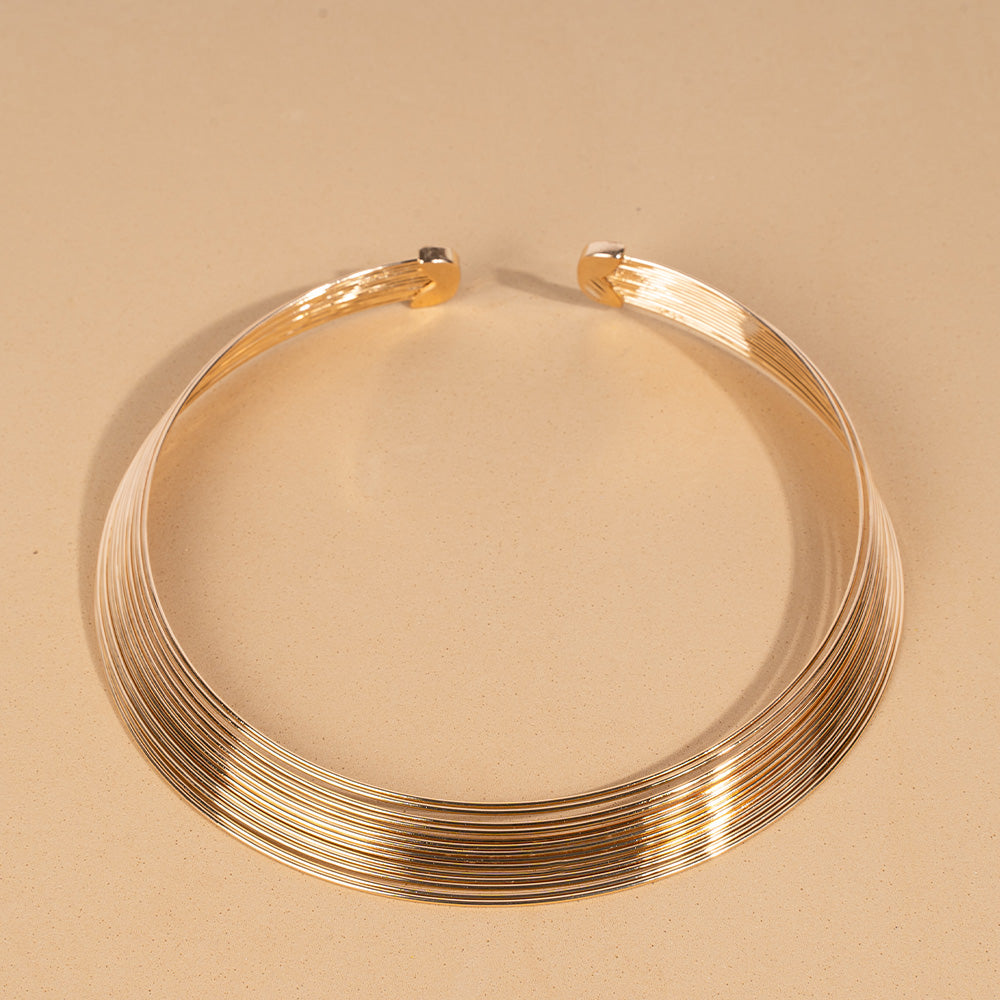 MULTI-STRAIN RIGID NECKLACE
