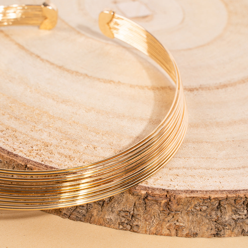 MULTI-STRAIN RIGID NECKLACE