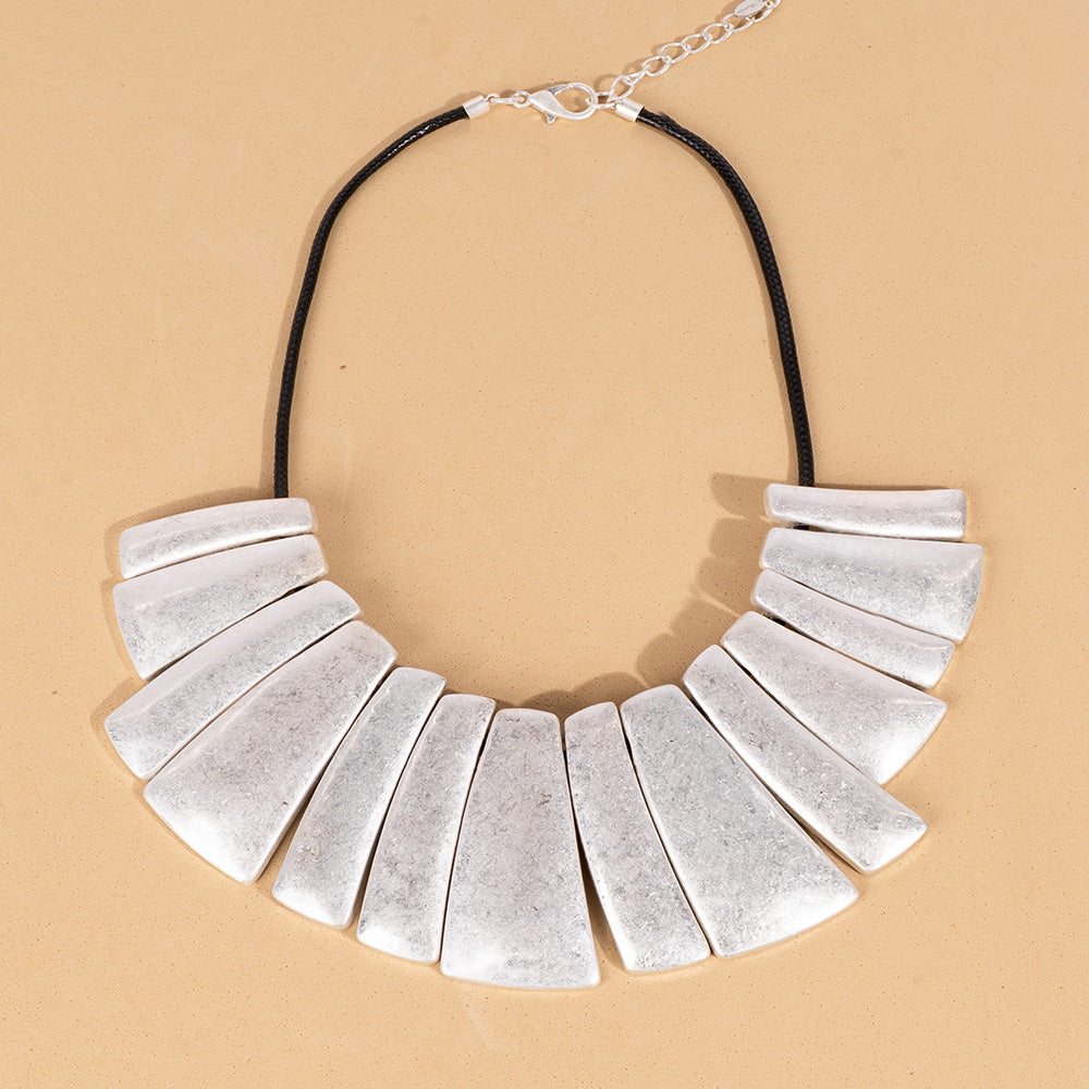 CHOKER NECKLACE WITH ASYMMETRIC PENDANTS ETHNIC STYLE
