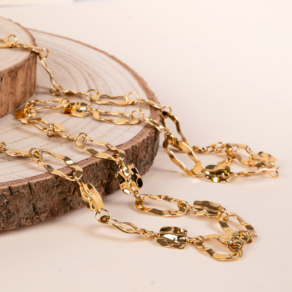 LONG HAMMERED NECKLACE WITH OVAL AND RECTANGULAR LINKS