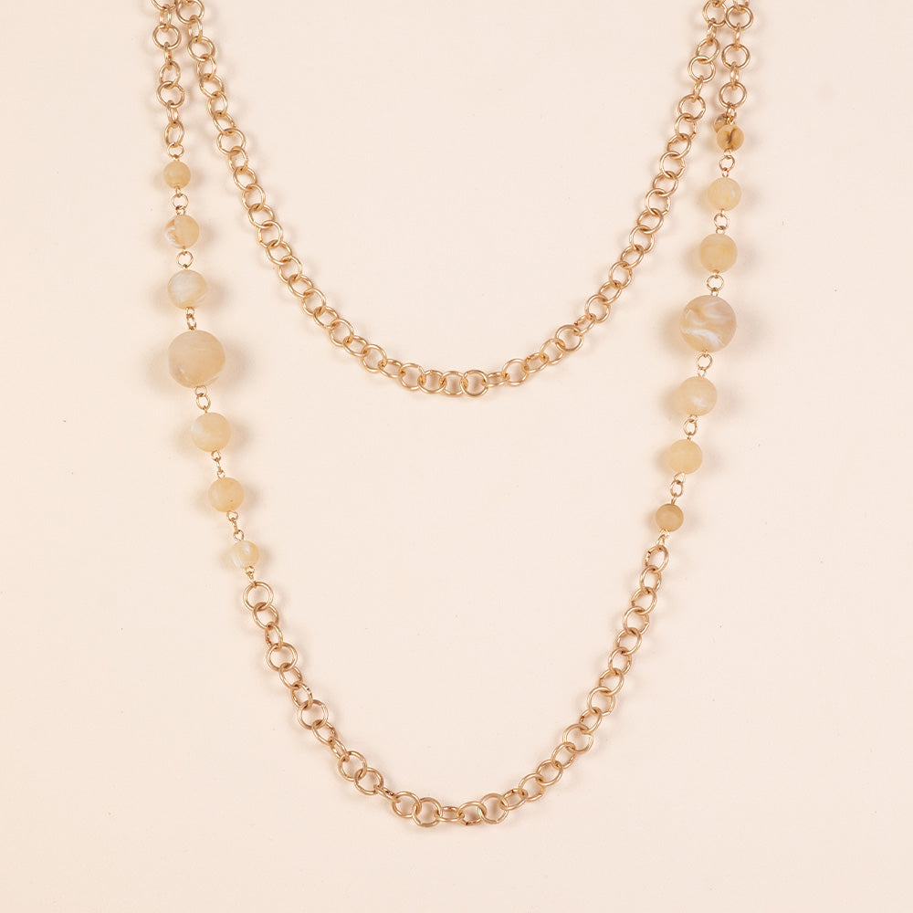 LONG NECKLACE WITH MARBLE EFFECT SPHERES