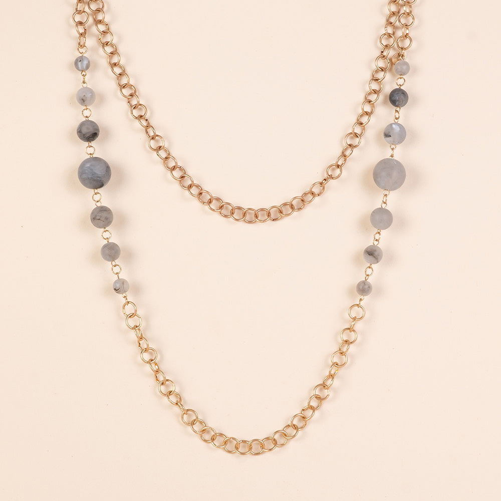LONG NECKLACE WITH MARBLE EFFECT SPHERES