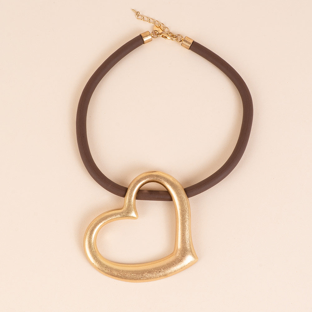 CHOKER NECKLACE WITH HEART PENDANT