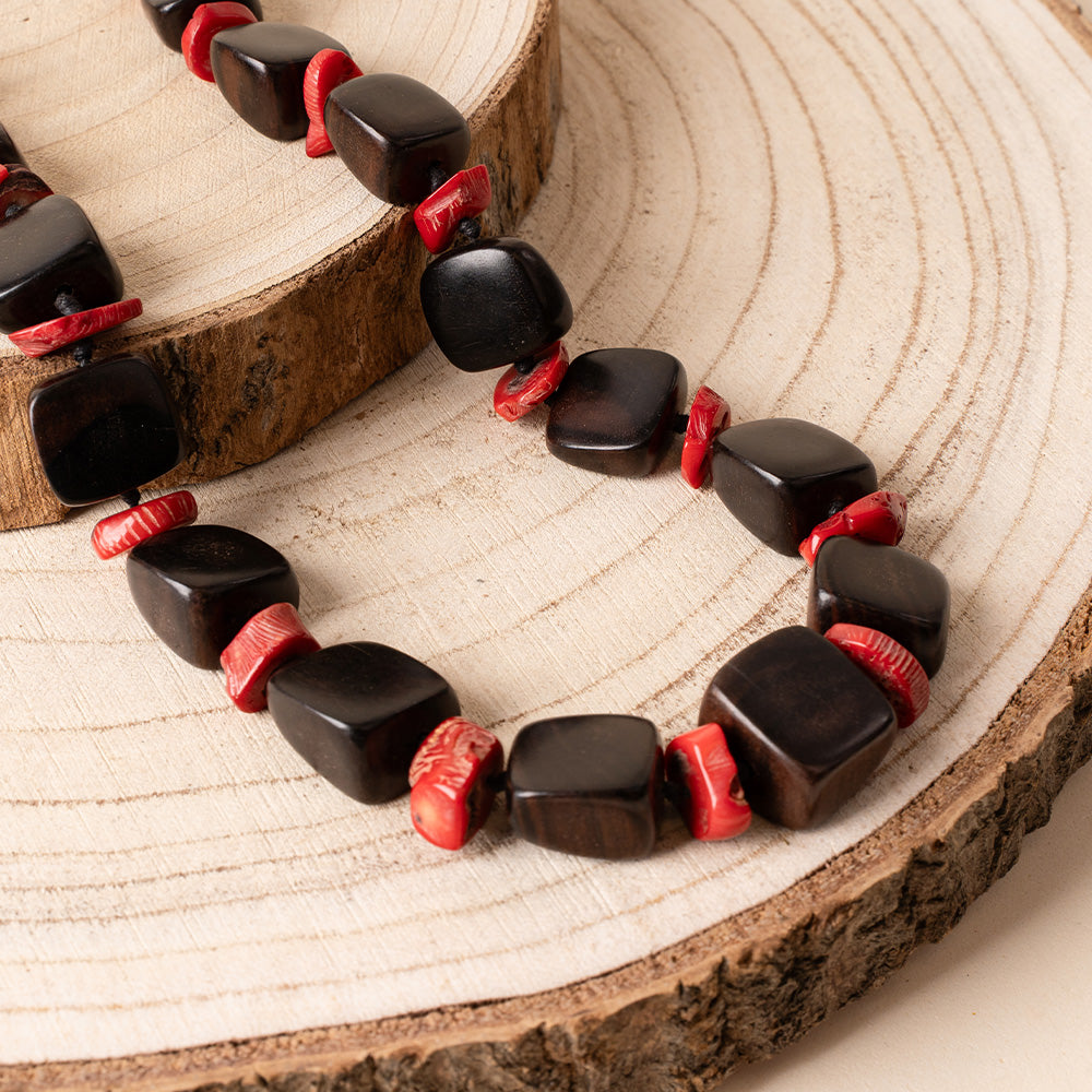 COLLANA CON BLOCCHI ASIMMETRICI IN LEGNO