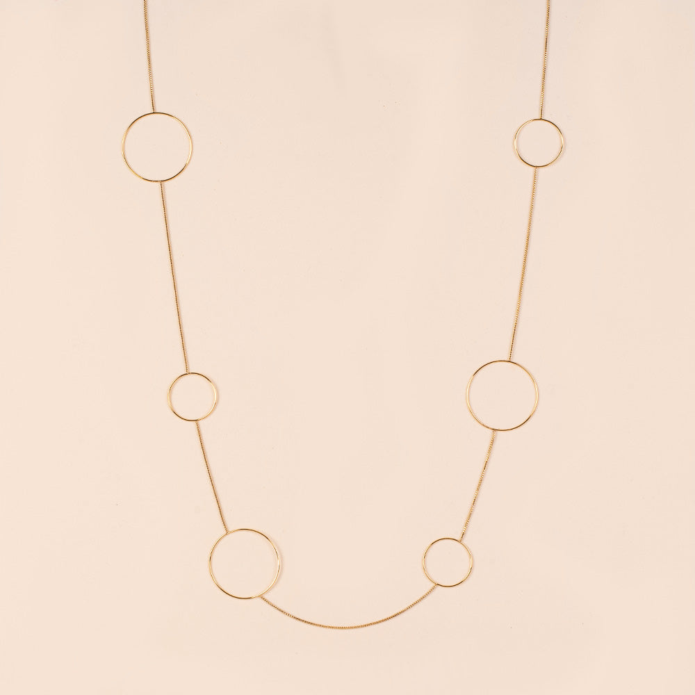LONG NECKLACE WITH CIRCLES OF DIFFERENT SIZES