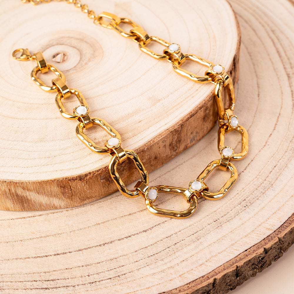 CHOKER NECKLACE WITH HAMMERED LINKS AND STONES