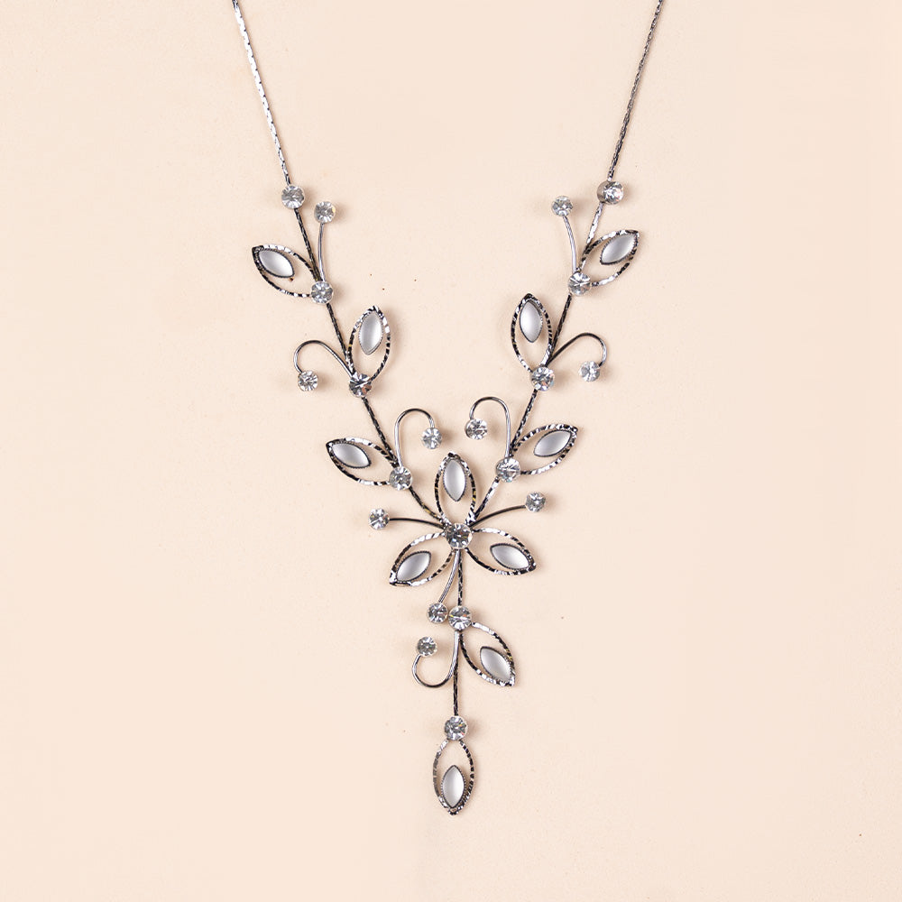 NECKLACE WITH GRADATION BRANCHES
