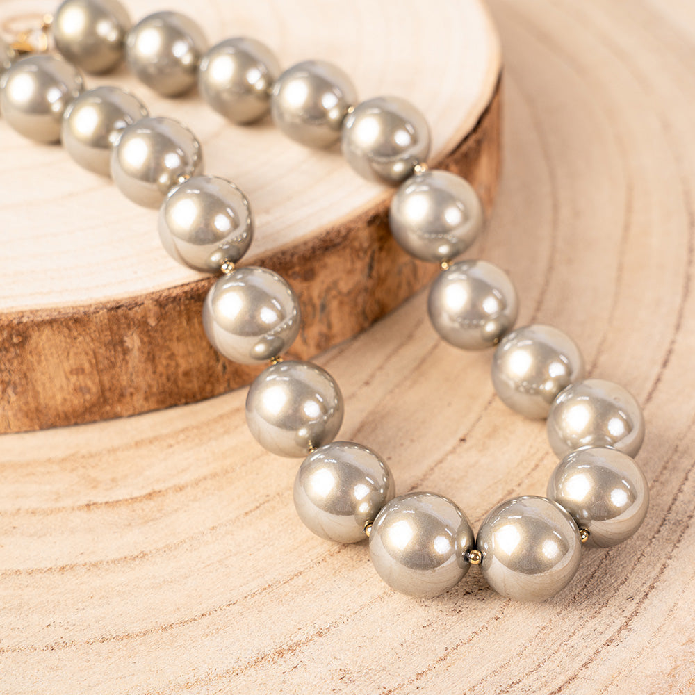 CHOKER NECKLACE WITH SHINY MIRROR PEARLS