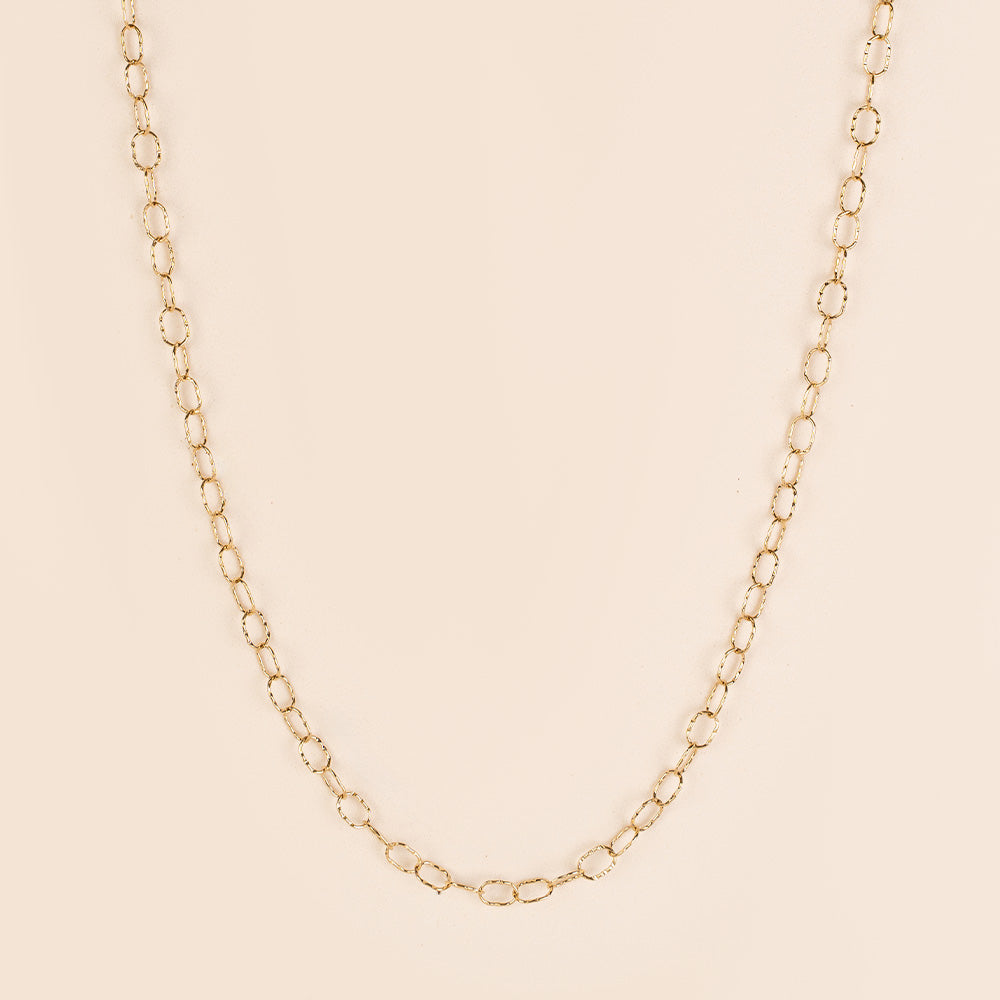 COLLANA LUNGA BASICA A CATENA CON MAGLIE BATTUTE