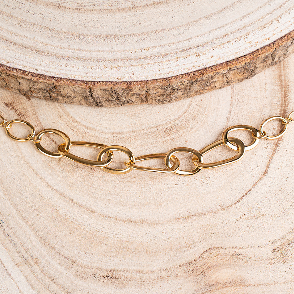 COLLANA A GIROCOLLO CON MAGLIA GRANDE NELLA PARTE CENTRALE