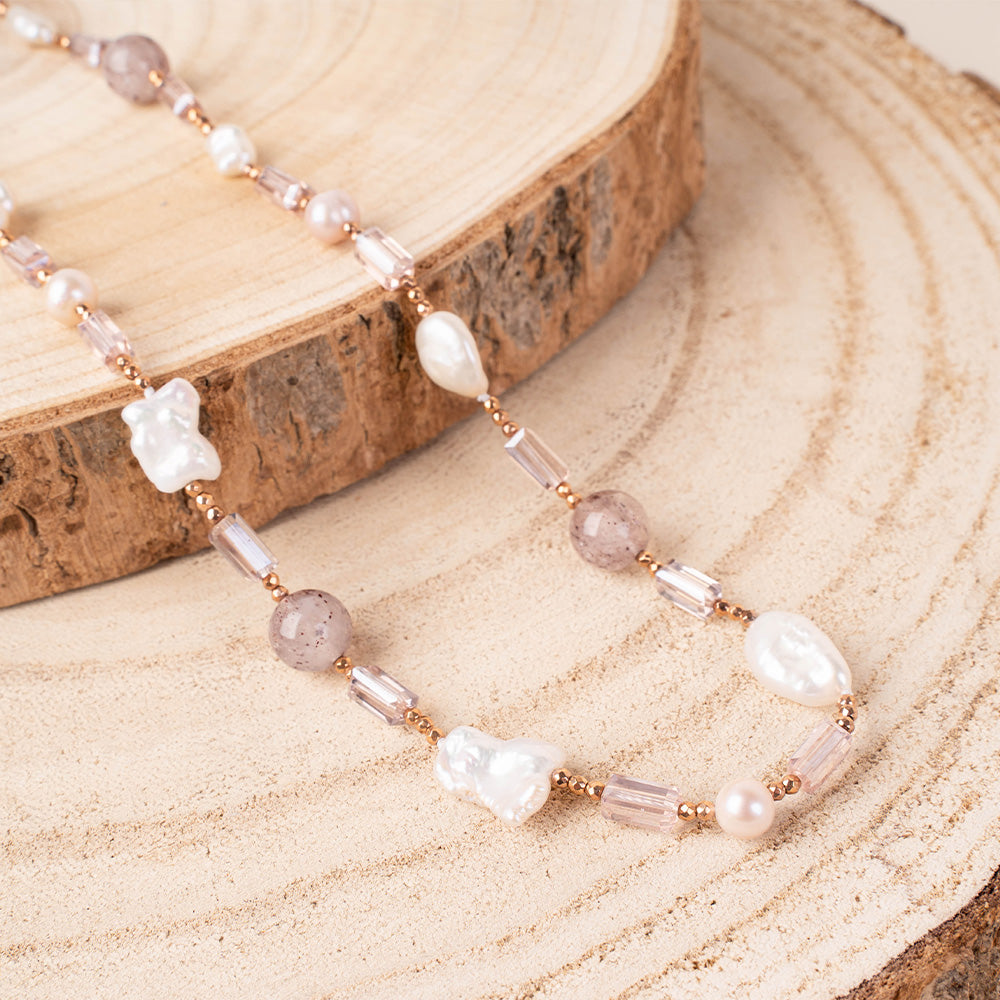 COLLANA LUNGA CON PERLE E PIETRE