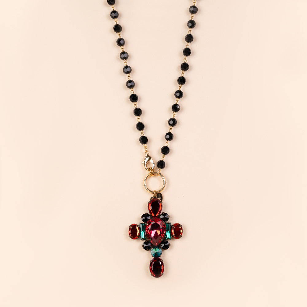 COLLANA GIROCOLLO CON INSERTI IN RESINA E PENDENTE A CROCE