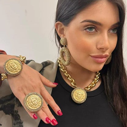 ANELLO REGOLABILE CON MONETA GRANDE CON STRASS E CATENE