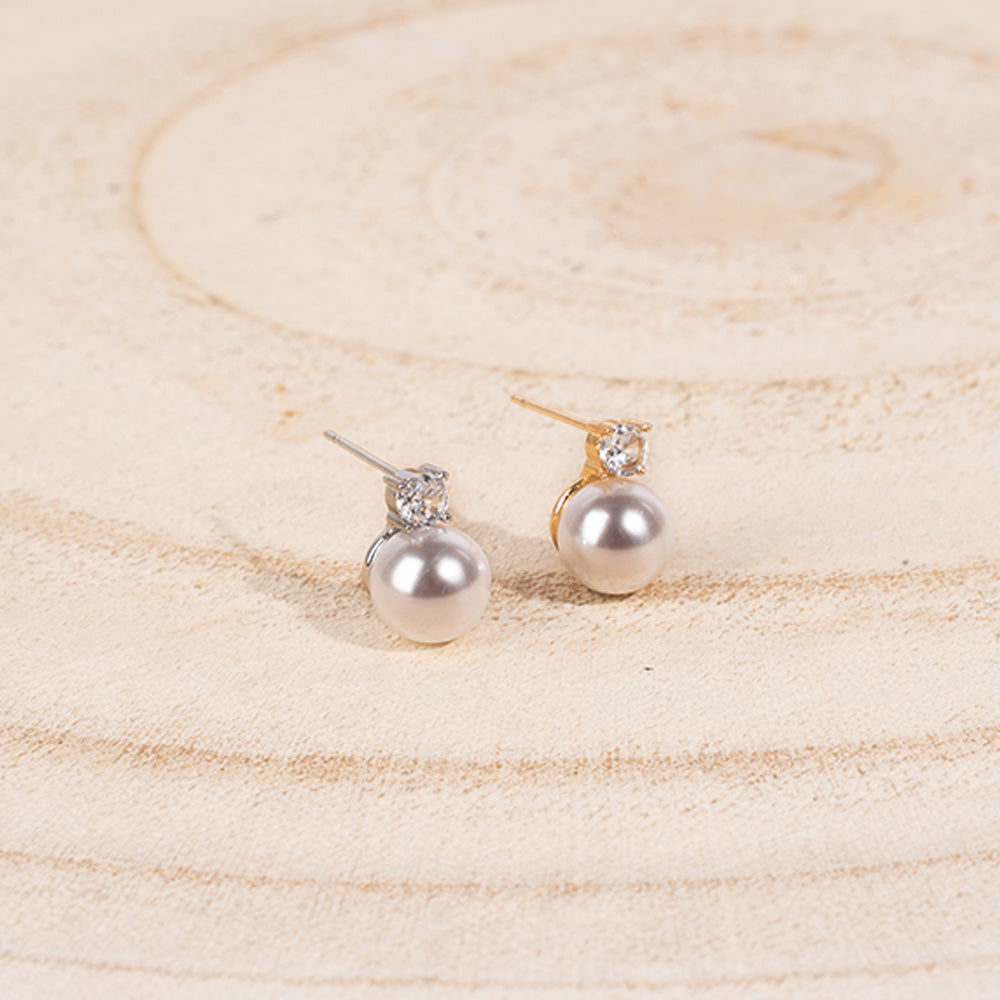 PEARL DANGLING EARRINGS ON SMALL ROUND LIGHT POINT