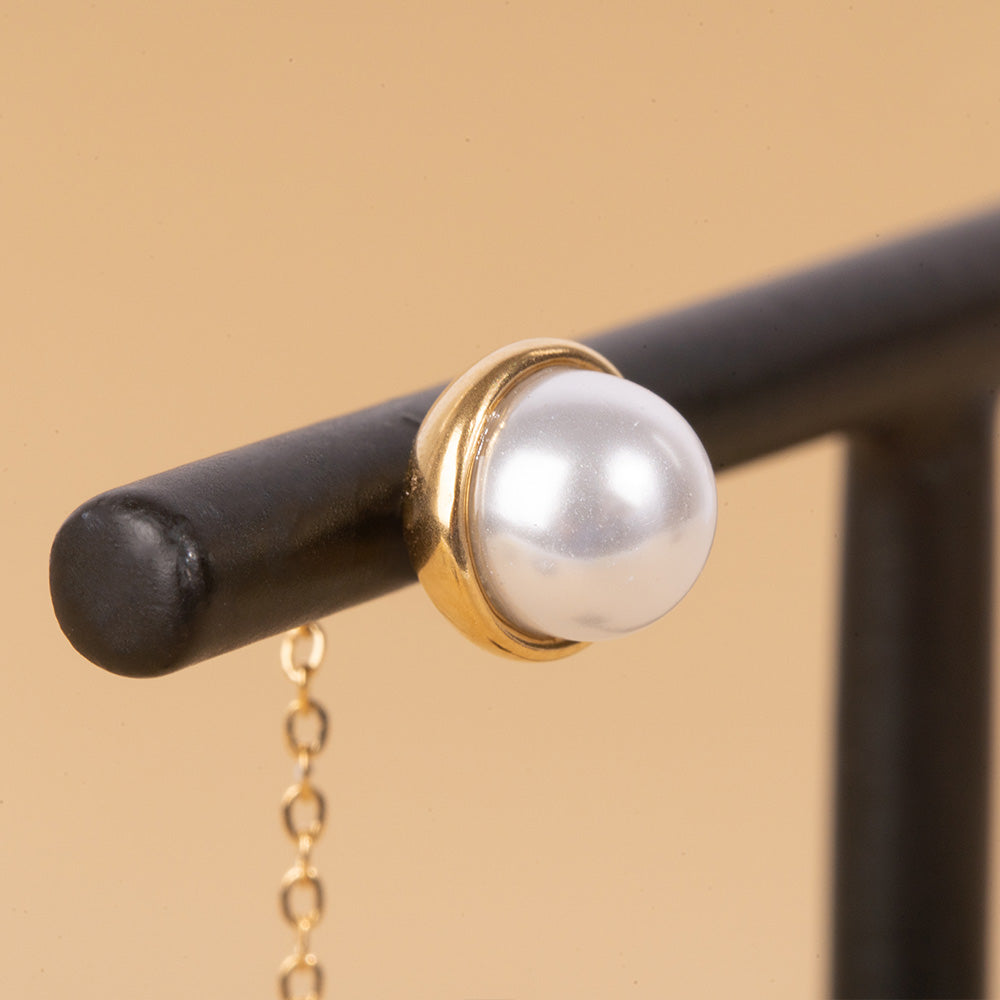 LOVELY PEARL DANGLING EARRINGS