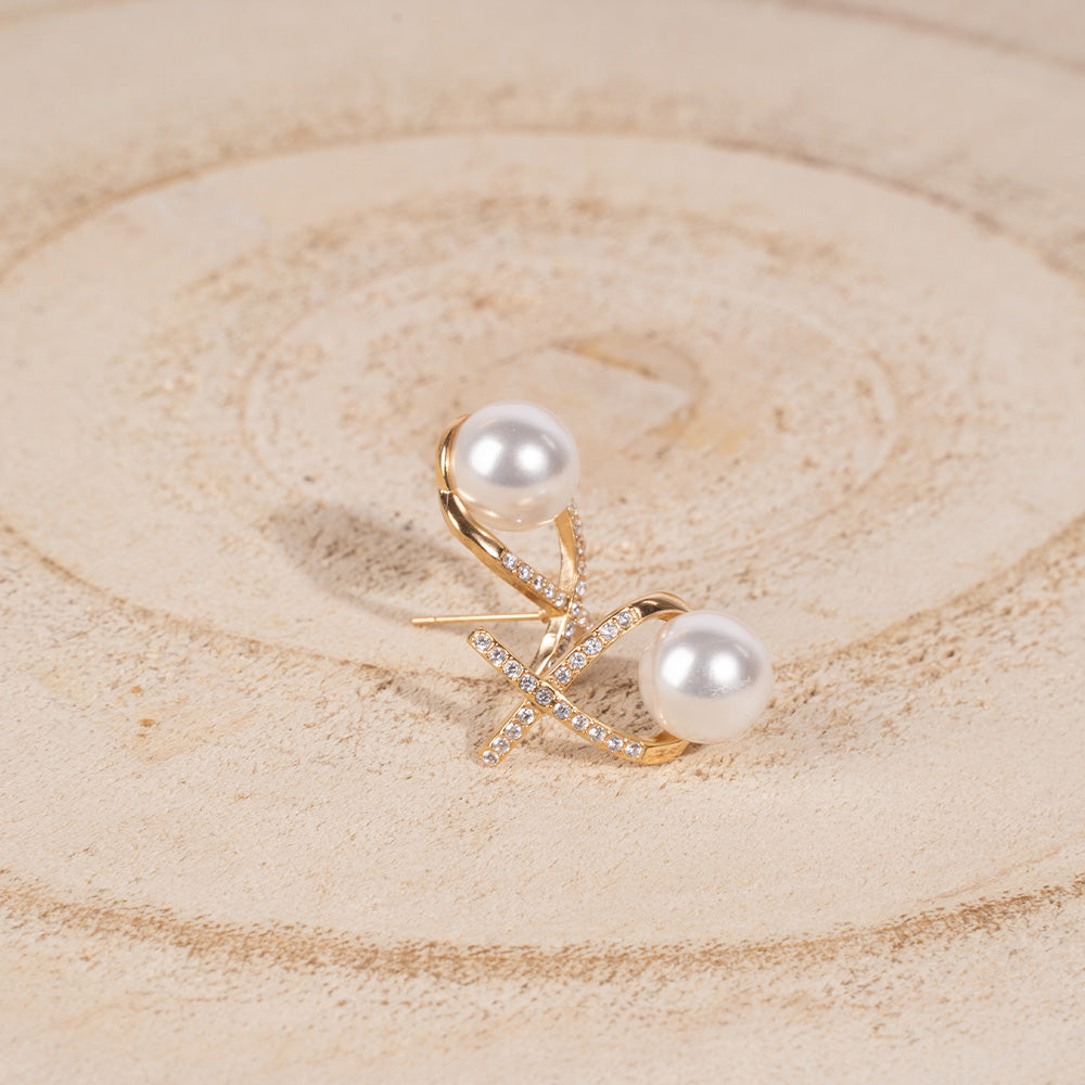 ORECCHINI A LOBO CON PERLA E STRASS AD X