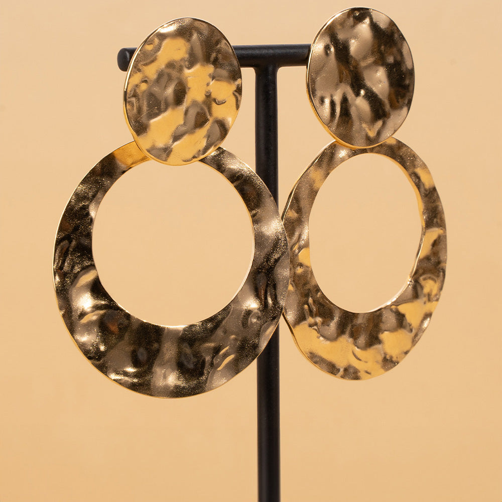 HANGING EARRINGS WITH BEATEN CIRCLES