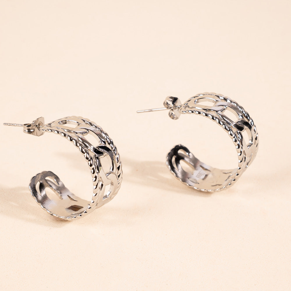 WORKED HOOP EARRINGS WITH CENTRAL CHAIN