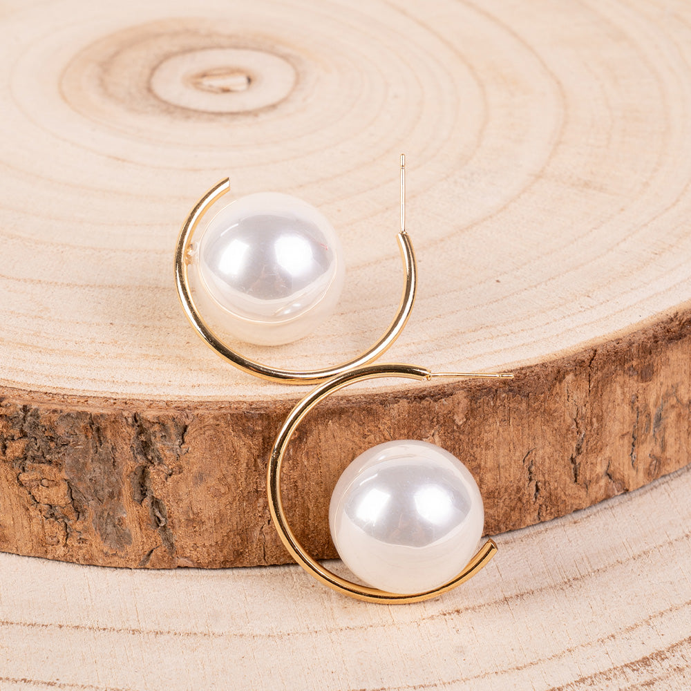 ORECCHINI PENDENTI A SEMICERCHIO CON PERLA