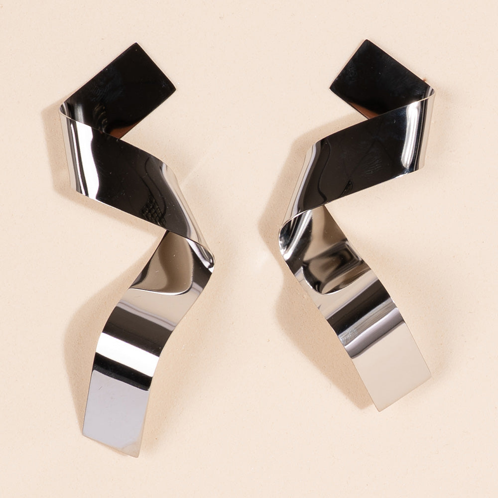 ORECCHINI PENDENTI A RICCIOLO