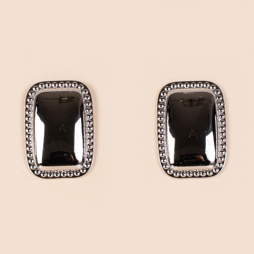 ORECCHINI A RETTANGOLO IN RILIEVO CON CORNICE PUNTINATA