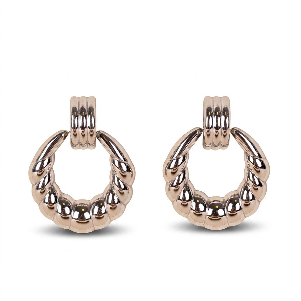 DANGLING EARRINGS MADE UP OF DIFFERENT STRUCTURES