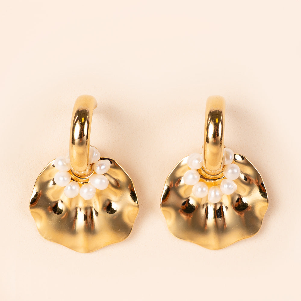 EARRINGS WITH LEAF DANGLE AND PEARL CROWN