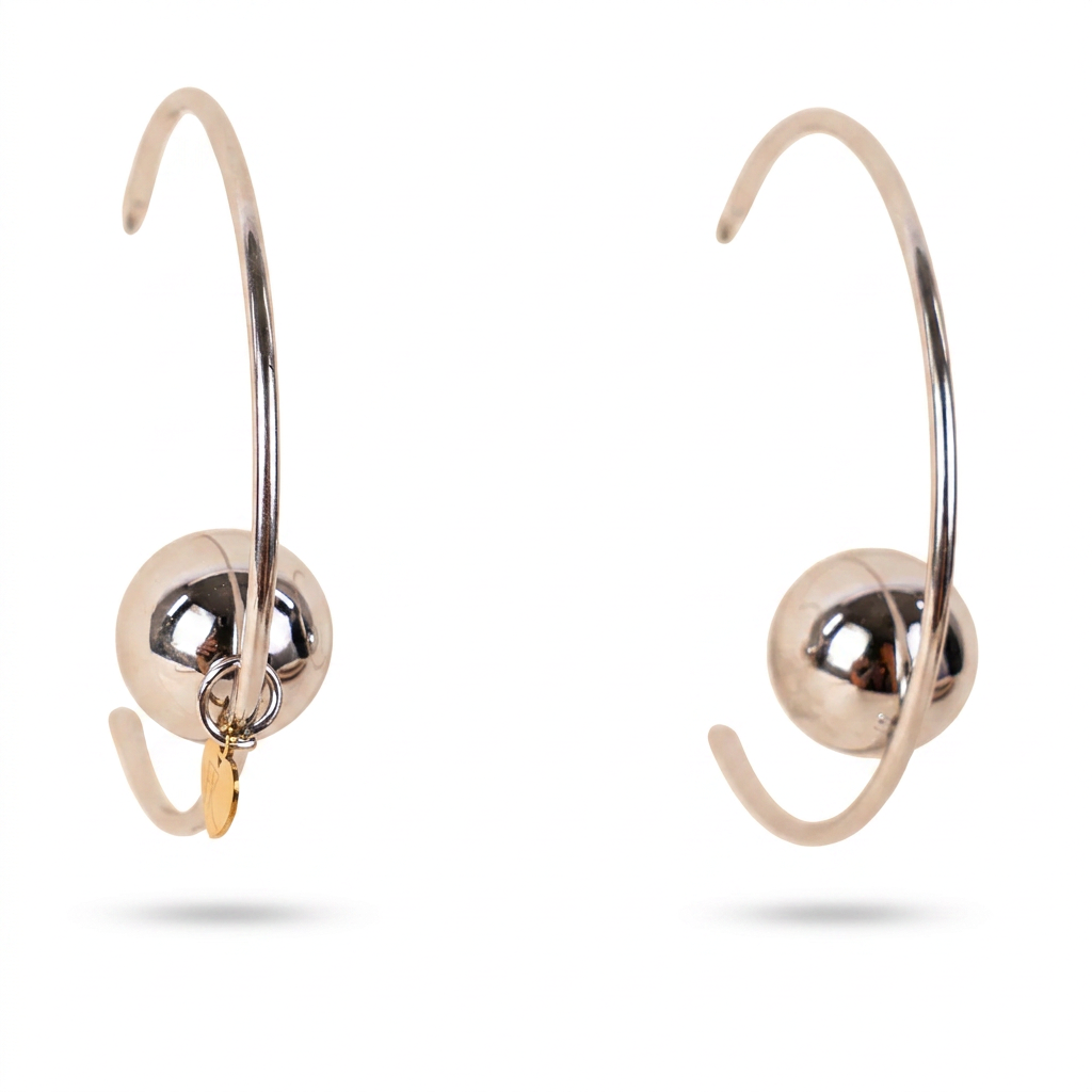 HOOP EARRINGS WITH A SPHERE PLACED INSIDE
