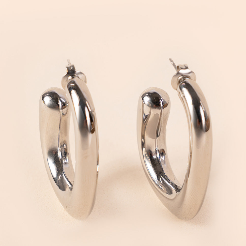 SQUARE EARRINGS WITH UNEVEN THICKNESS