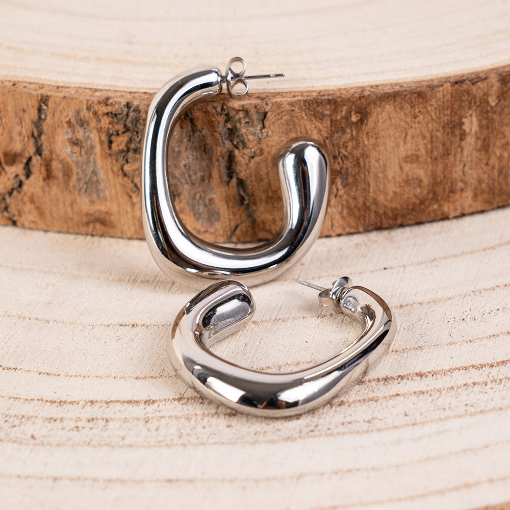 SQUARE EARRINGS WITH UNEVEN THICKNESS