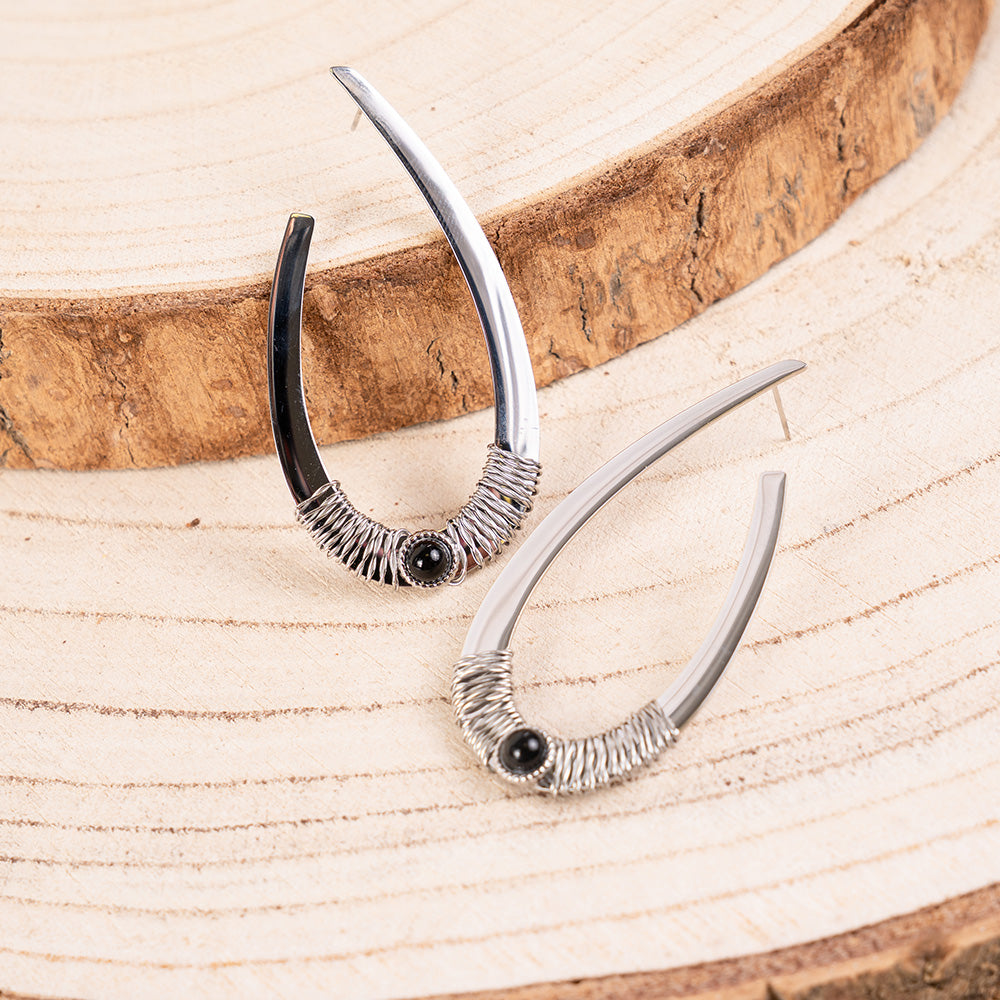 OVAL DANGLING EARRINGS WITH WIRE WRAPPED AND STONE