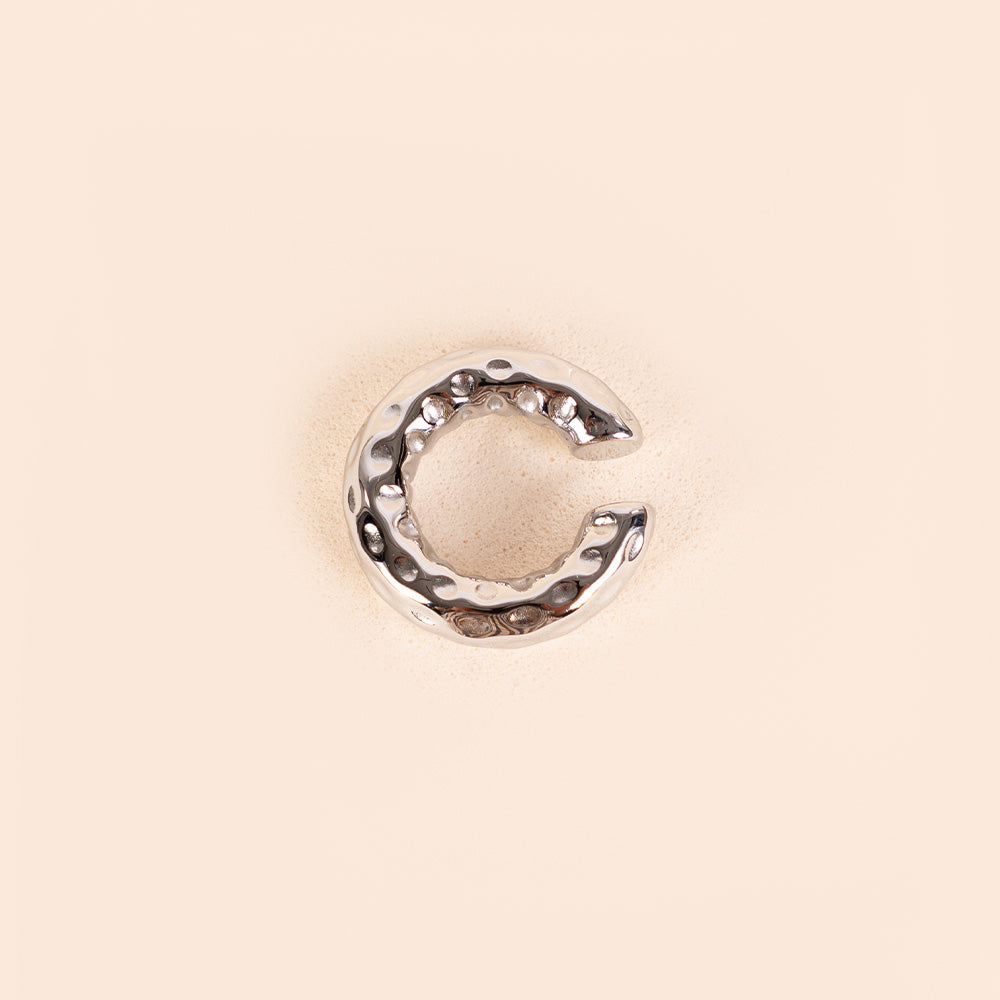 SIMPLE HAMMERED EARCUFF EARRING