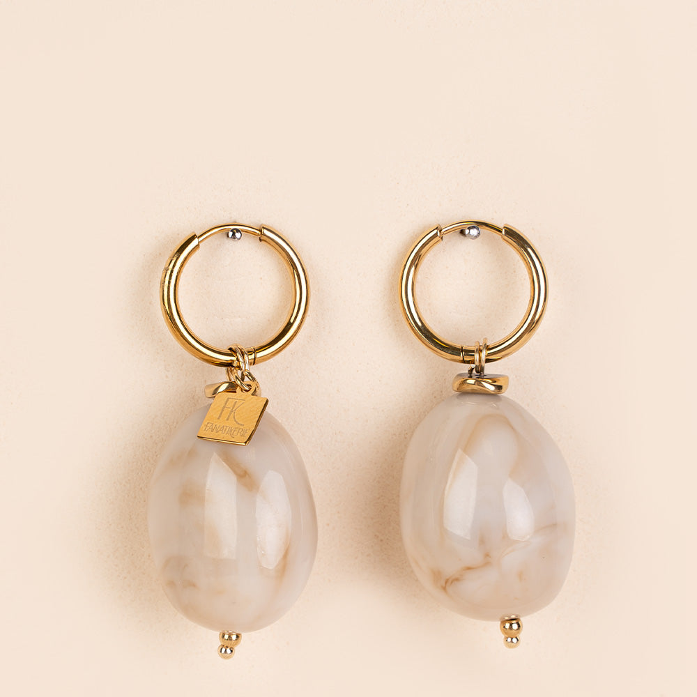 ORECCHINI PENDENTI CON CERCHIO FINO E PIETRE COLORATE