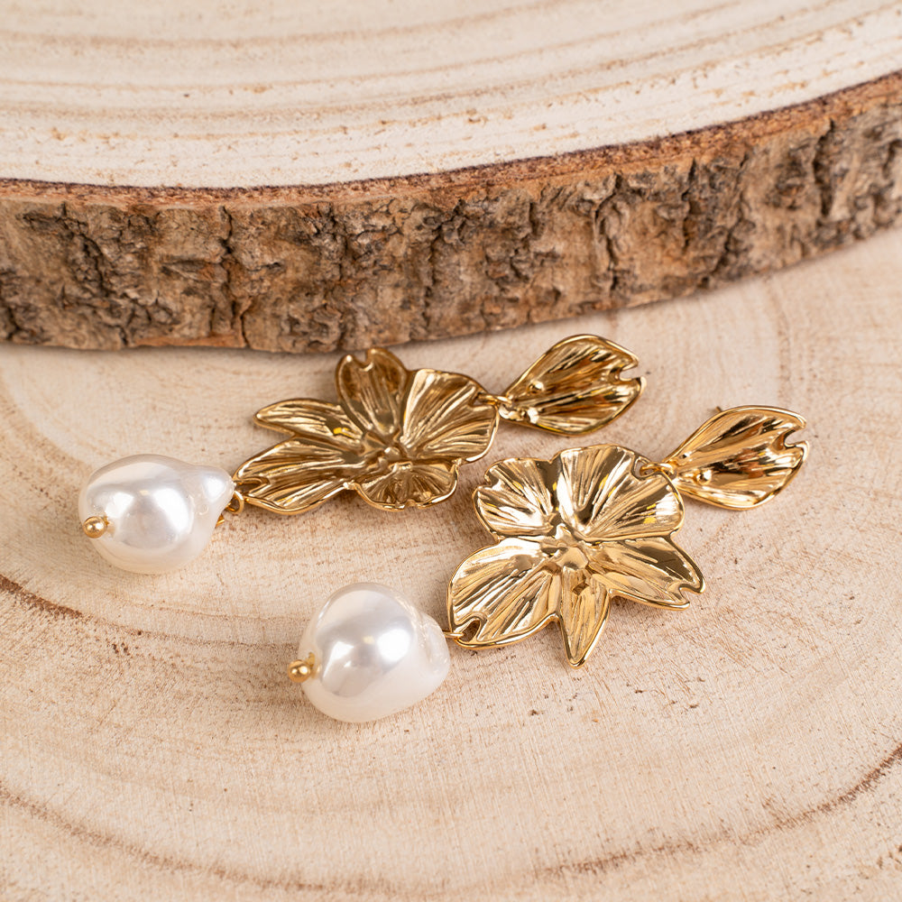 ORECCHINI PENDENTI CON FOGLIE MADREPERLA FINALE