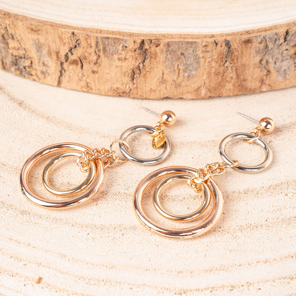 ORECCHINI PENDENTI CON CERCHI DI DIVERSE GRANDEZZE