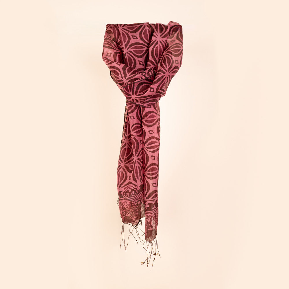 LIGHTWEIGHT GEOMETRIC PATTERN SCARF