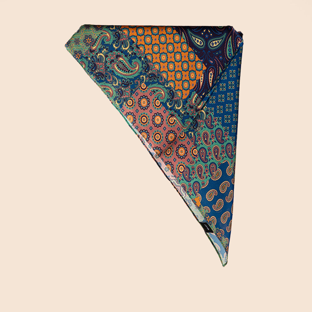 SCIARPA FOULARD DA COLLO IN SETA CON FANTASIE A BLOCCHI
