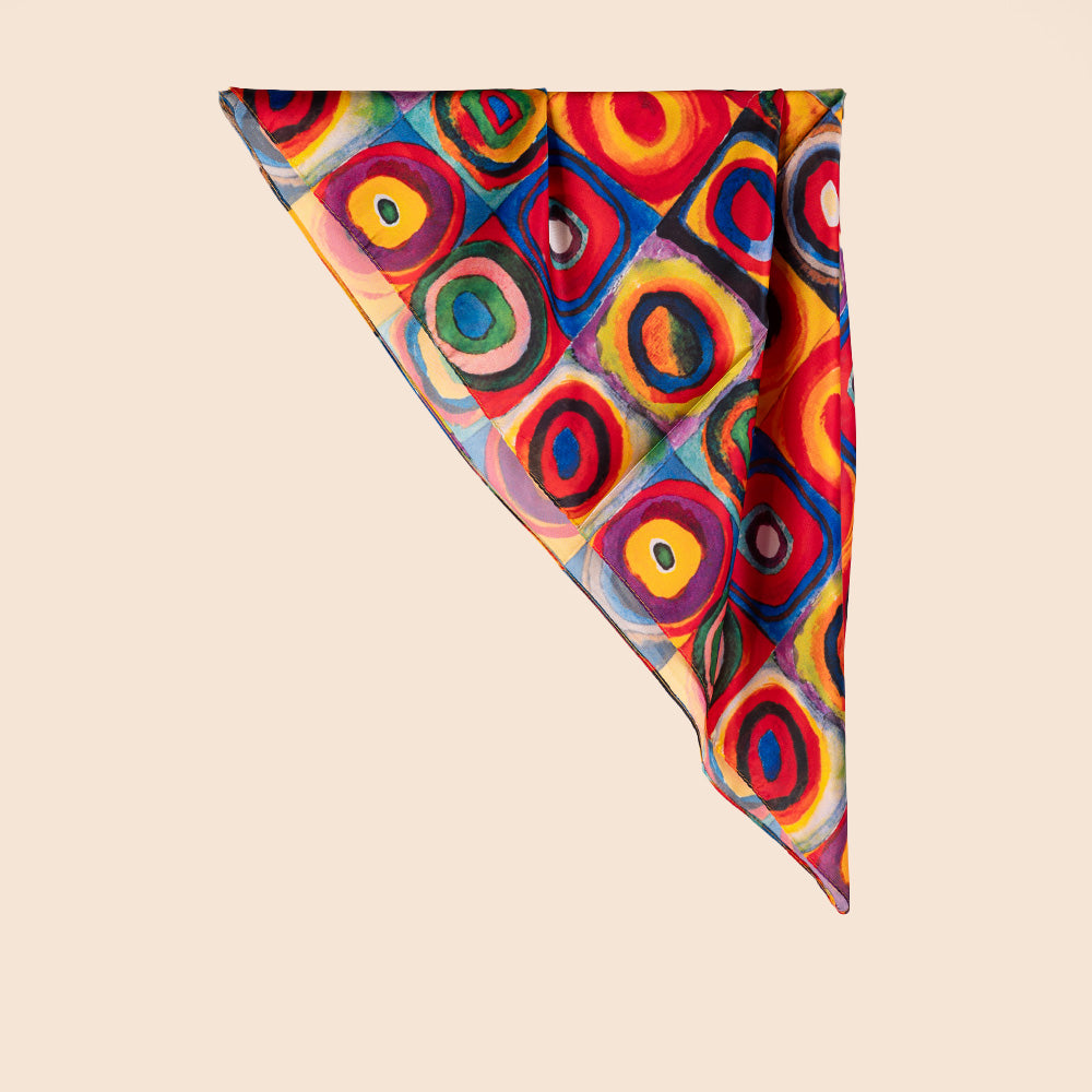 SQUARE SCARF WITH COLORED CONCENTRIC CIRCLES