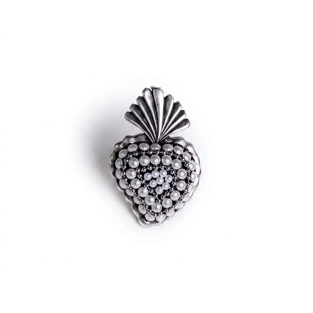 BROOCH WITH SACROCUORE AND PEARLS