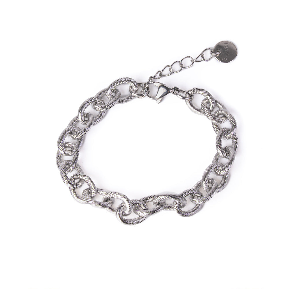 BRACCIALE MORBIDO A CATENA CON MAGLIA OVALE RIGATA