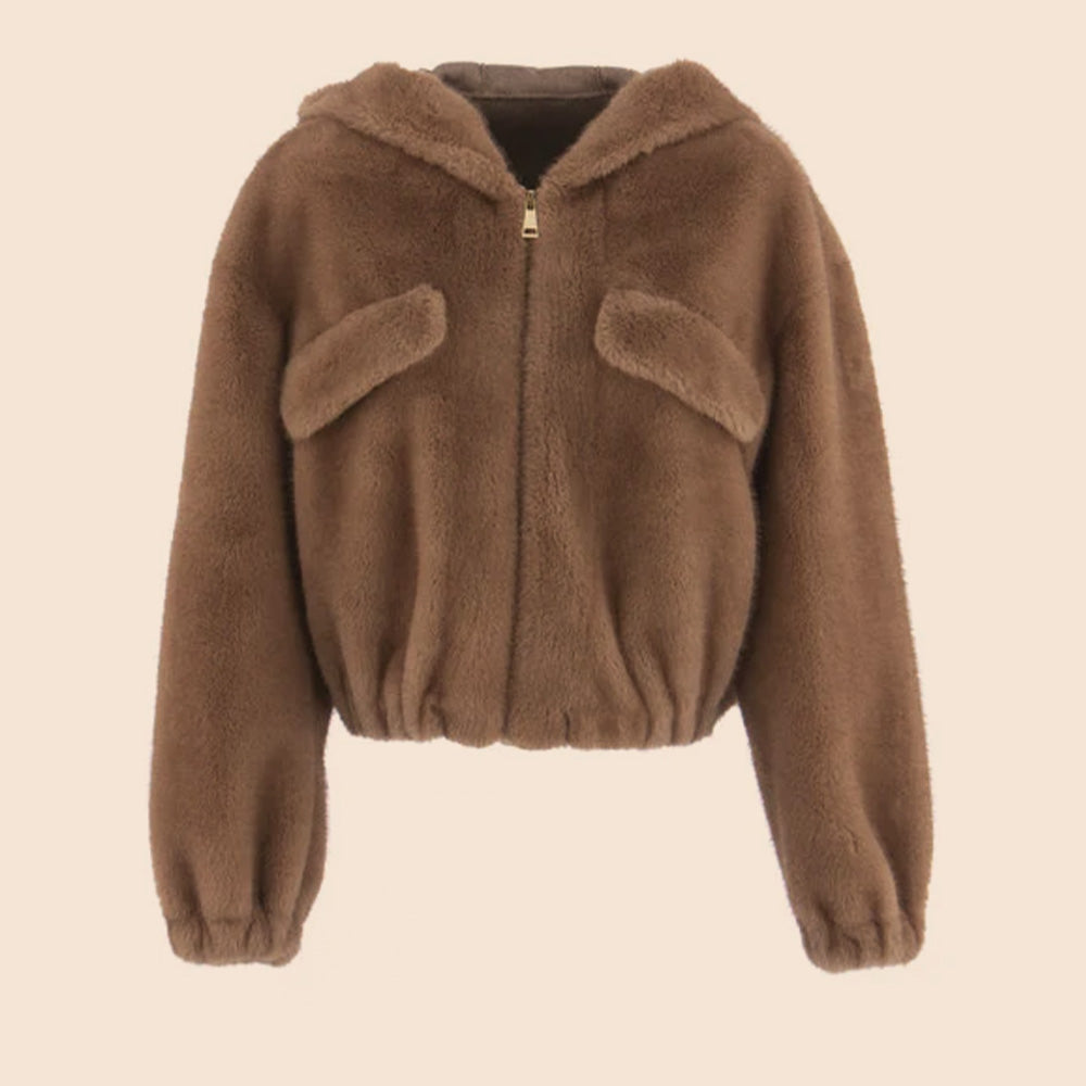 GIACCA CORTA CON CAPPUCCIO E SCRITTA "AMORE" SUL RETRO