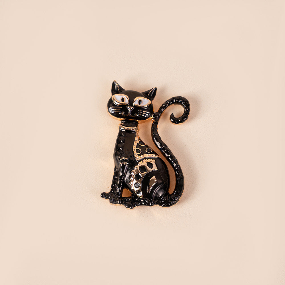 BROOCH WITH A WORKED SITTING CAT