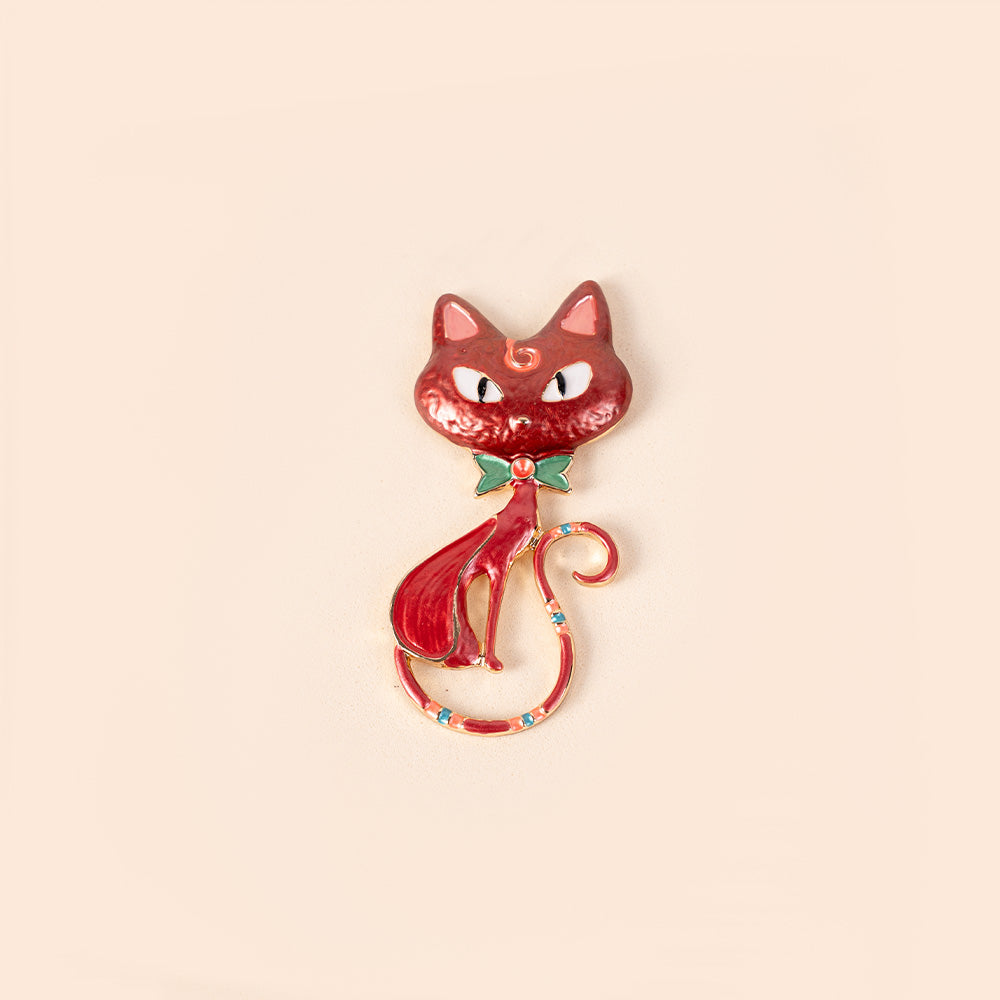 CAT WITH BOW TIE PIN