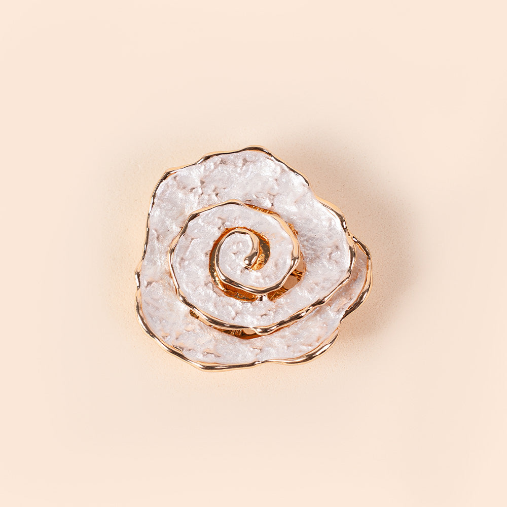 FLOWER BROOCH WITH IRREGULAR PETALS
