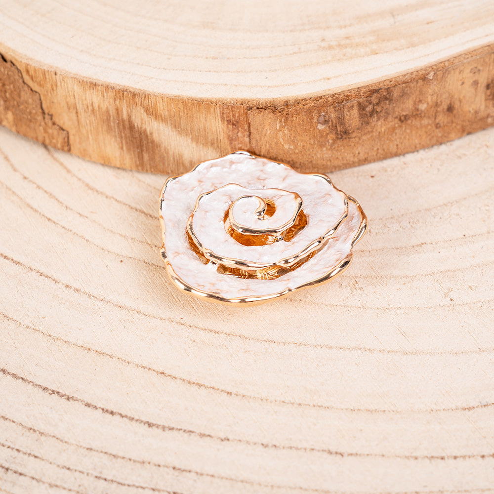 FLOWER BROOCH WITH IRREGULAR PETALS