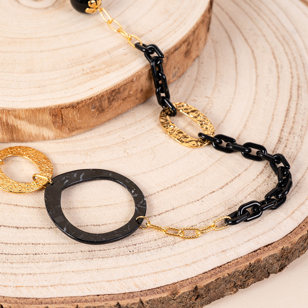 COLLANA LUNGA CON CATENE IN DIVERSI MATERIALI E DETTAGLI MARTELLATI